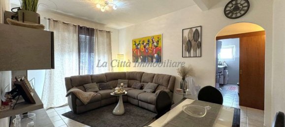 3 rooms Apartment in Novara, Italy No. 12381 5