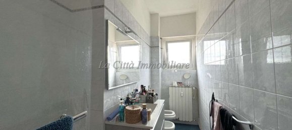 3 rooms Apartment in Novara, Italy No. 12381 11