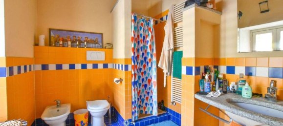 5 bedrooms Villa in Varese, Italy No. 68058 27