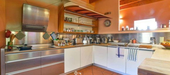 5 bedrooms Villa in Varese, Italy No. 68058 15