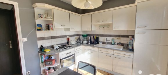 Casa de 3 dormitorios en Joue-les-Tours, France No. 262210 3