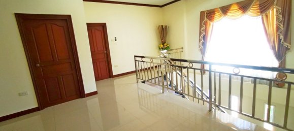 5 bedrooms Cafe / restaurant in Bang Lamung, Thailand No. 277 23