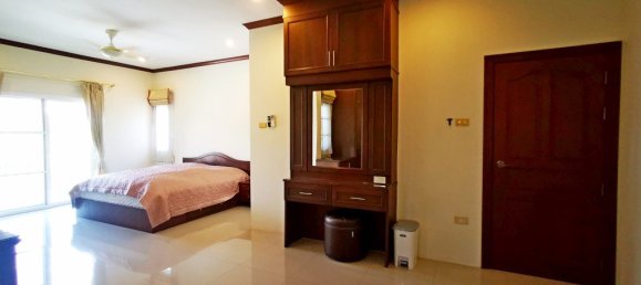 5 bedrooms Cafe / restaurant in Bang Lamung, Thailand No. 277 26