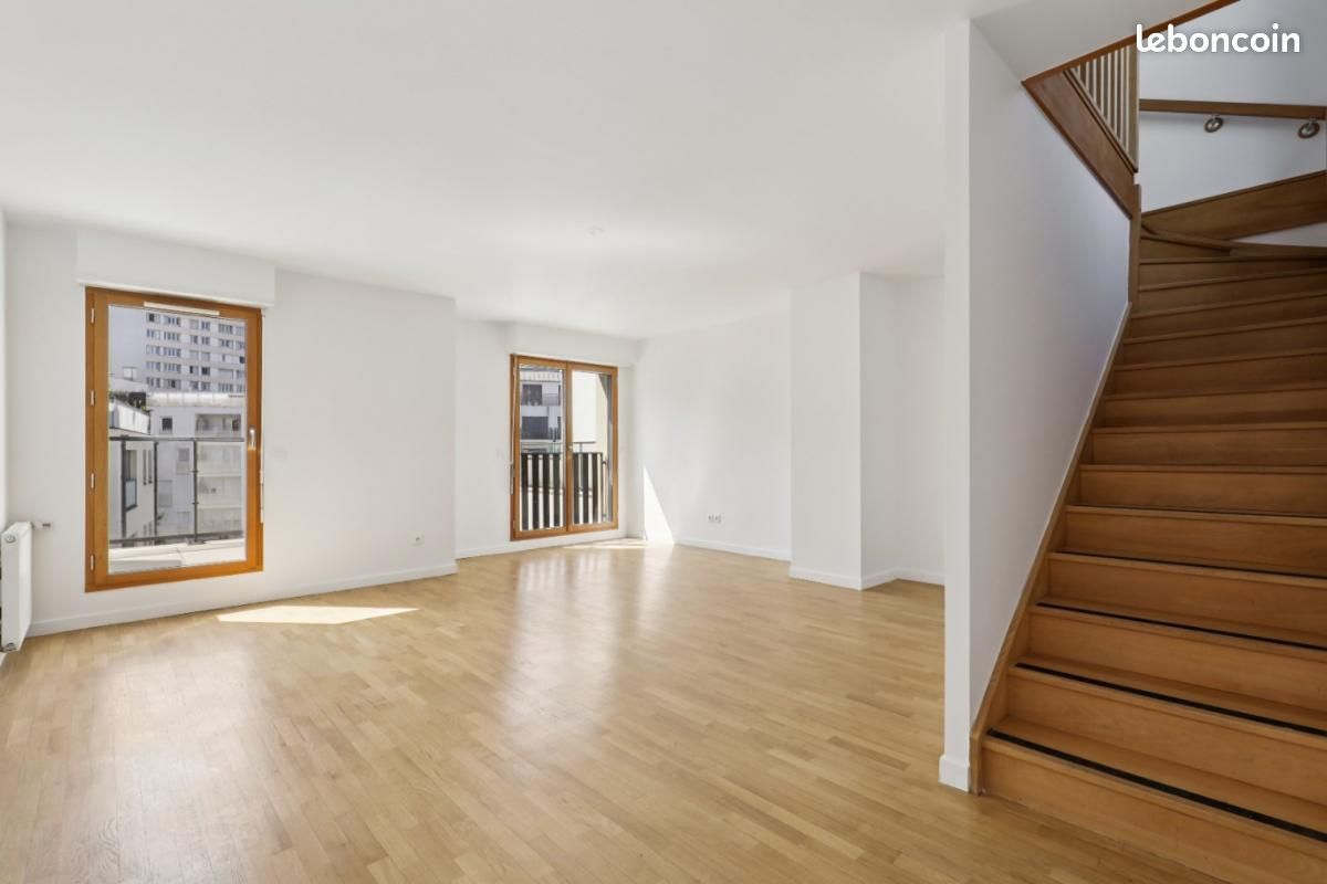 4 bedrooms Duplex in Issy-les-Moulineaux, France No. 328885