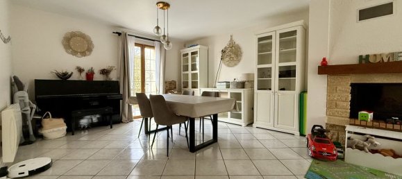 3 Schlafzimmer Haus in Villeparisis, France, Nr. 151563 2