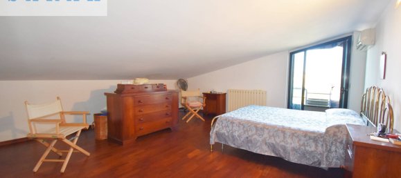 3 bedrooms House in Camaiore, Italy No. 87956 8