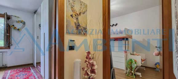5 rooms Apartment in Casier, Italy No. 263899 18