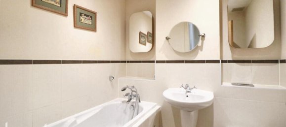 Casa de 3 dormitorios en Biggin Hill, United Kingdom No. 4748 7