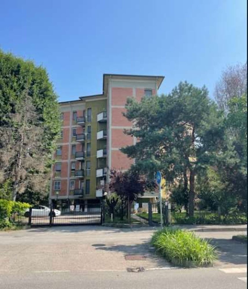 6 rooms Apartment in Pero, Italy No. 3331