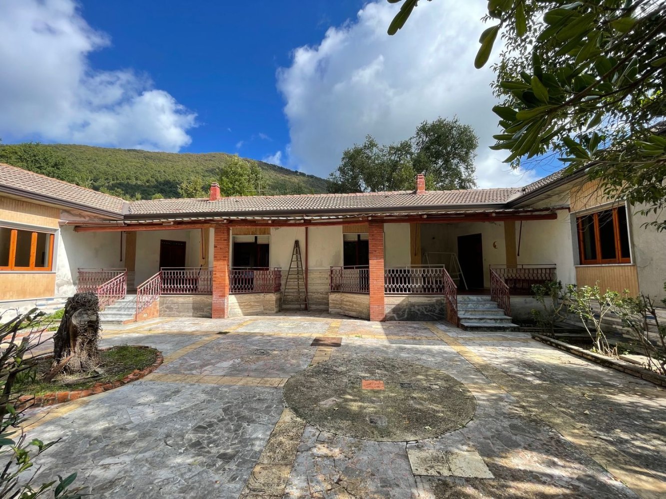 4 bedrooms Villa in Liberi, Italy No. 349336