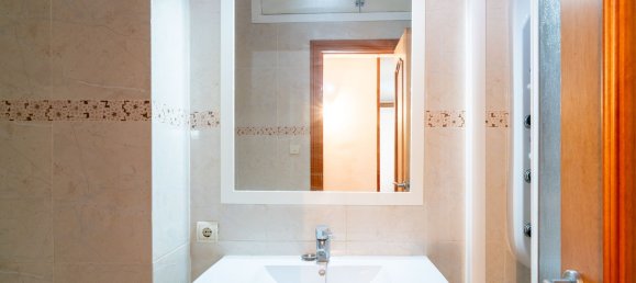 Apartamento T3 em L'Hospitalet de Llobregat, Spain N.º 160939 17