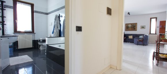 7غرفة فيلا في Bernareggio, Italy رقم 143164 16