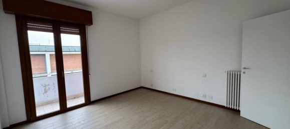 4 rooms Apartment in Sassuolo, Italy No. 29394 31
