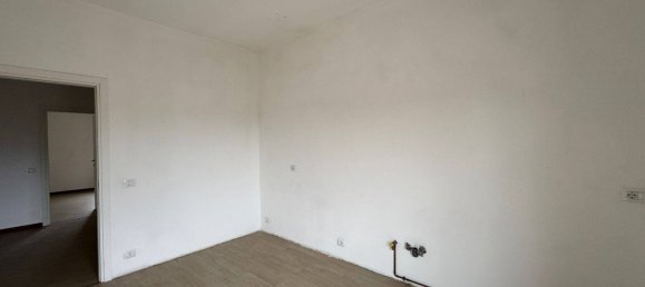 4 rooms Apartment in Sassuolo, Italy No. 29394 11