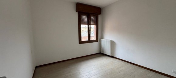 4 rooms Apartment in Sassuolo, Italy No. 29394 18