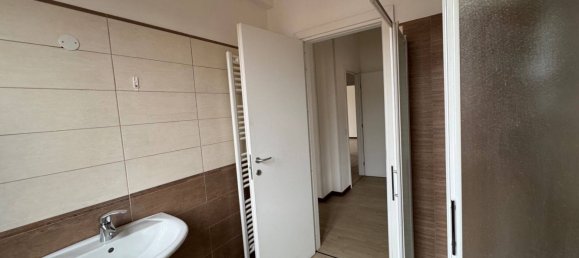 4 rooms Apartment in Sassuolo, Italy No. 29394 24