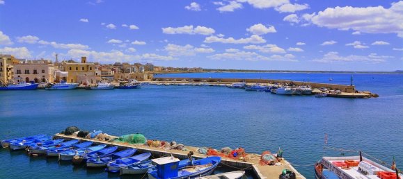 5 rooms Apartment in Lecce, Italy No. 291240 11