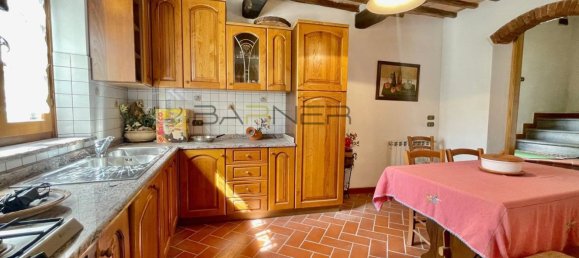 Casa de 9 habitaciónes en Camaiore, Italy No. 299714 5