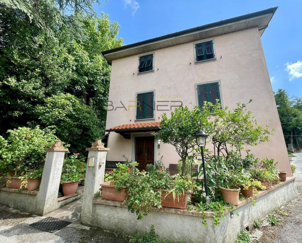 Casa de 9 habitaciónes en Camaiore, Italy No. 299714