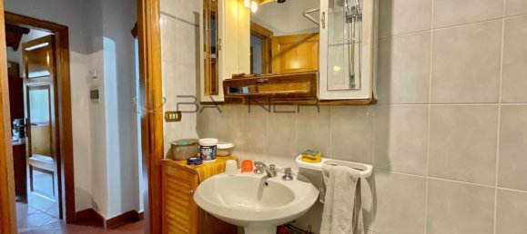 Casa de 9 habitaciónes en Camaiore, Italy No. 299714 8