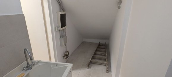 Estudio en Vittorio Veneto, Italy No. 255786 7