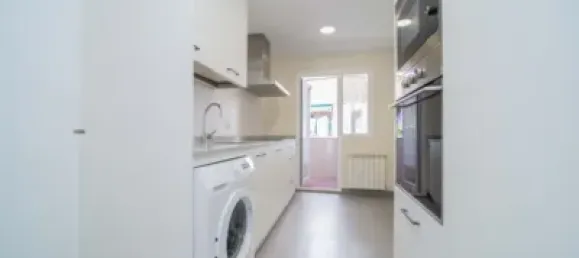 3 bedrooms Apartment in Majadahonda, Spain No. 153792 2