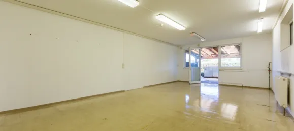 3-salle Entrepôt à Vocklamarkt, Austria No. 129309 2