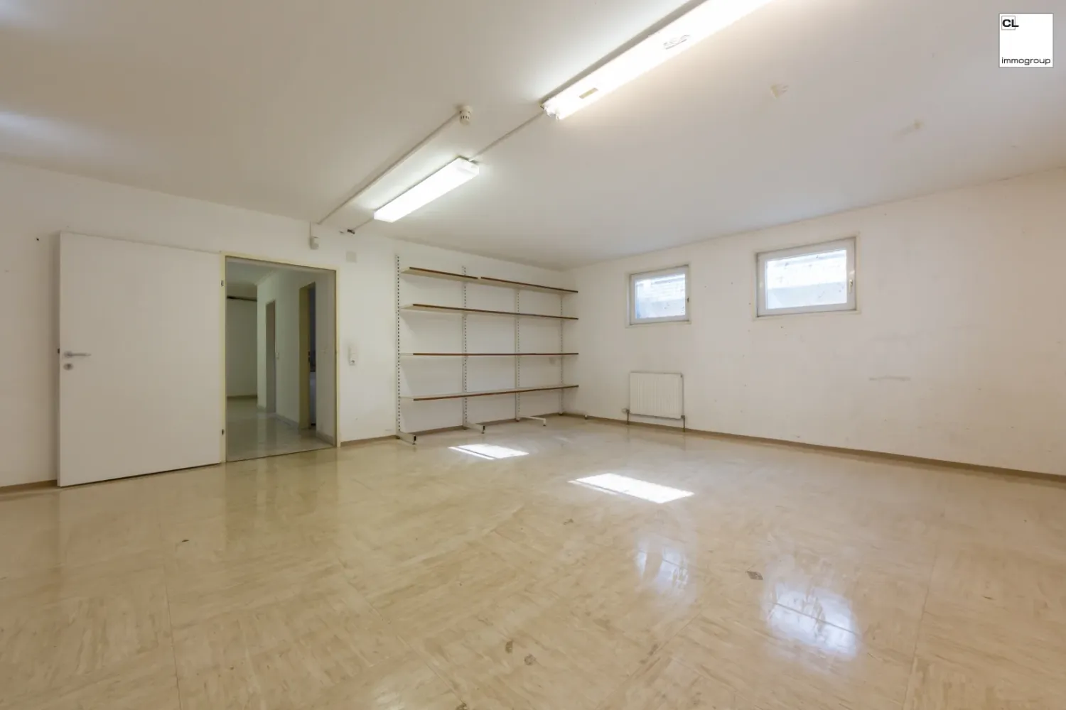 3-salle Entrepôt à Vocklamarkt, Austria No. 129309