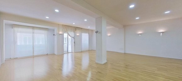 4 bedrooms Apartment in Granada, Spain No. 155697 7