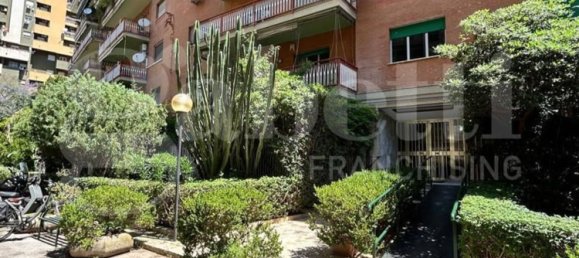 Apartamento T5 em Palermo, Italy N.º 327273 2