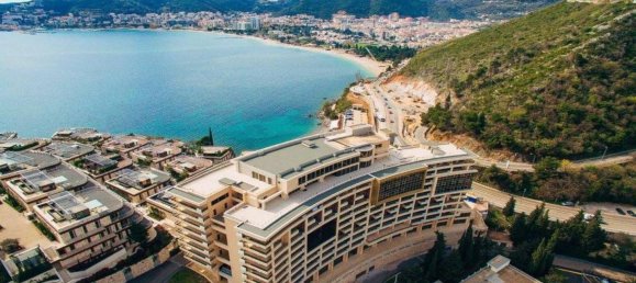 2 bedrooms Apartment in Budva, Montenegro No. 215 4