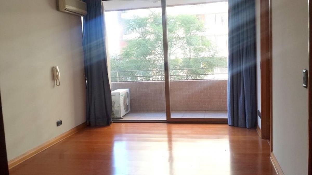 4 bedrooms Apartment in Santiago, Chile No. 5530