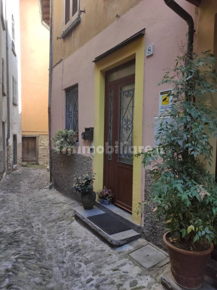 2 Schlafzimmer Wohnung in Faggeto Lario, Italy, Nr. 208612