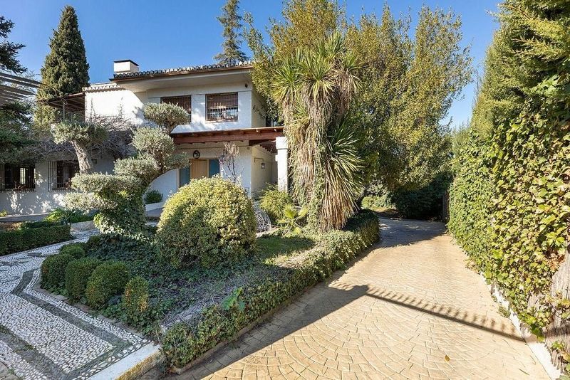 5 bedrooms House in Albolote, Spain No. 232790