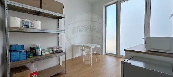 86m² Commercial property in Pacos de Ferreira, Portugal No. 42913 13