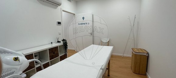 86m² Commercial property in Pacos de Ferreira, Portugal No. 42913 5