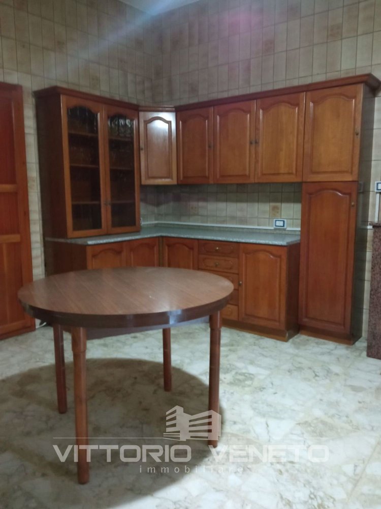 4غرفة شقة في Castel San Lorenzo, Italy رقم 93223