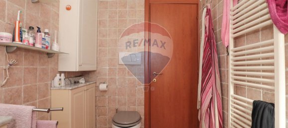 5-salle Appartement à Genoa, Italy No. 70043 23