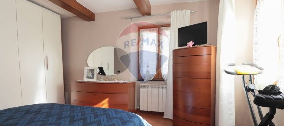 5-salle Appartement à Genoa, Italy No. 70043 20