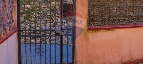 5-salle Appartement à Genoa, Italy No. 70043 2