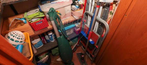 5-salle Appartement à Genoa, Italy No. 70043 15