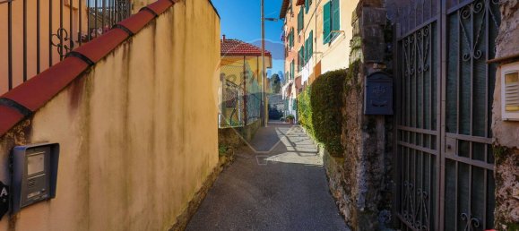 5-salle Appartement à Genoa, Italy No. 70043 4