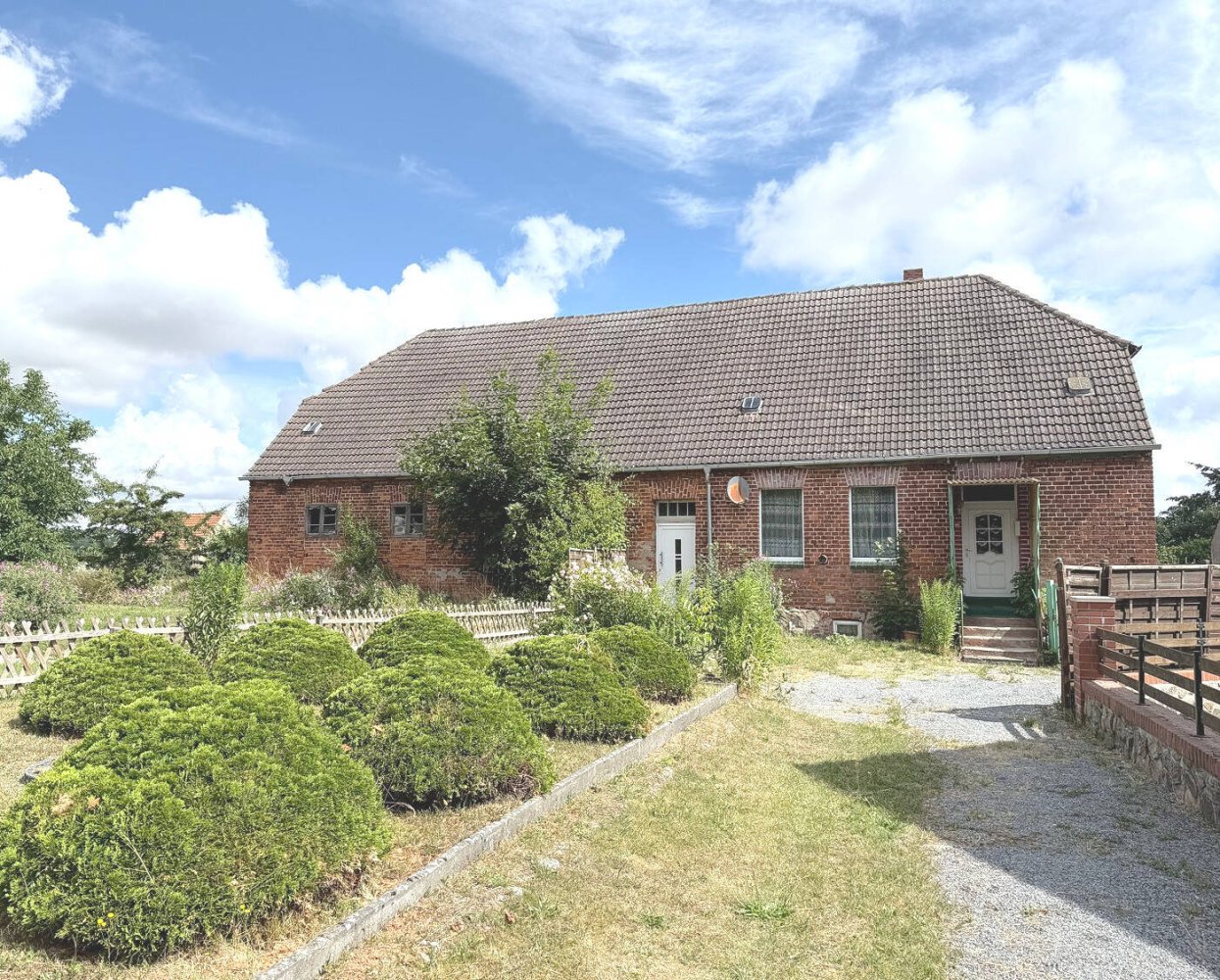 3-salle Maison de ville à Mecklenburgische Seenplatte, Germany No. 223287