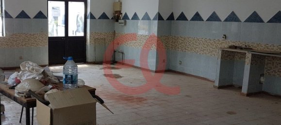 148m² Commercial property in Darque, Portugal No. 66826 2
