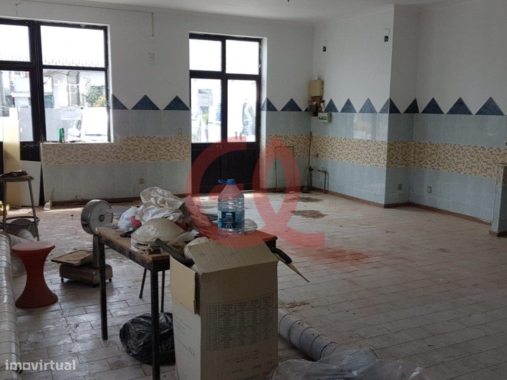 148m² Commercial property in Darque, Portugal No. 66826