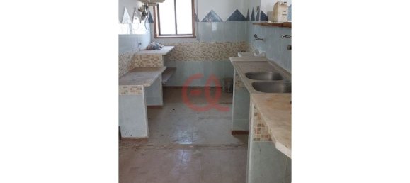 148m² Commercial property in Darque, Portugal No. 66826 9