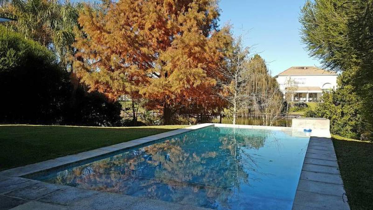 3 bedrooms House in Tigre, Argentina No. 18677