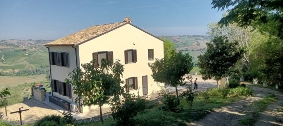 Вилла с 2 спальнями в Читта Сант Анджело, Италия № 329479 15