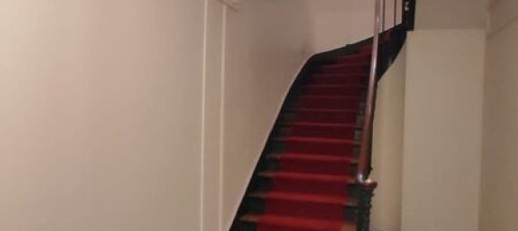 Studio in Paris, France No. 305187 5