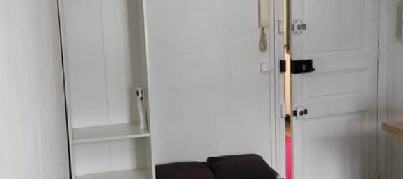 Studio in Paris, France No. 305187 2